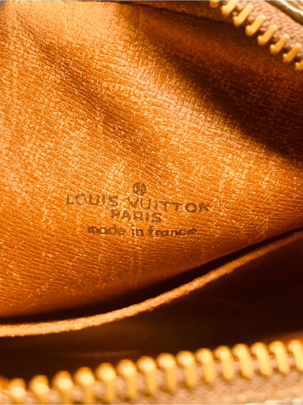 Louis Vuitton Authentic Danube Vintage Shoulder / Cross Body canvas Monogram bag - Picture 10 of 13